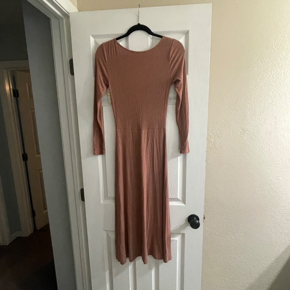 Lovestitch Kelly Ribbed Ruched Midi Dress - NWOT - Picture 2 of 4